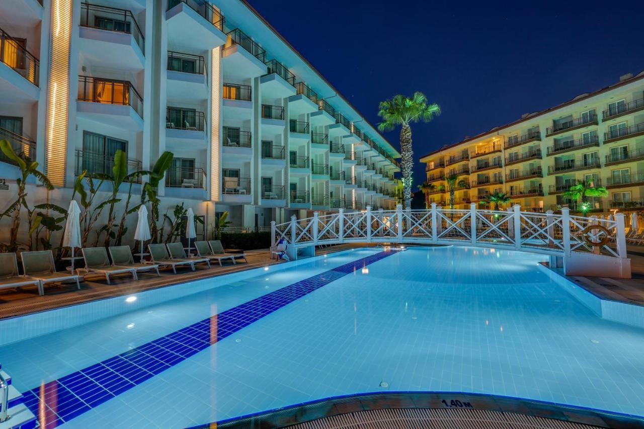 Ramada Hotel & Suites By Wyndham Kusadası Exterior foto